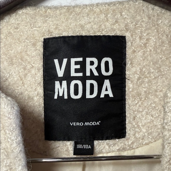 Vero Moda Women's Cream Teddy Jacket - Picture 2 of 4